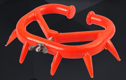 Thorn style nose clip calf weaner.