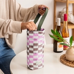 A TOTE CALLED WANDA PUFF