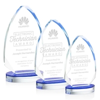 The Stanmore Award features arrowhead-shaped Starfire Crystal with beveled...