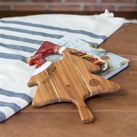 Celebrate the holidays in style with this handcrafted Christmas tree...