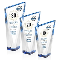 The magnificently angular design of the Plymouth VividPrint™ Award features...
