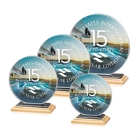 Our extraordinary cut Victoria Award features a flat edged Starfire disc......