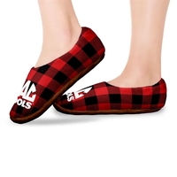 Slippers available in three sizes are made with white polyester fleece......