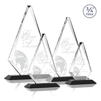 The exquisite Windsor Award features a 0.75" thick Starfire Crystal...