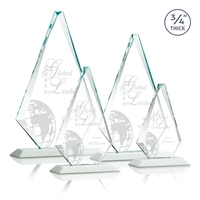 The exquisite Windsor Award features a 0.75" thick Starfire Crystal...