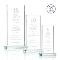 The illustrious 0.75" thick Arizona Award features an elegant Starfire...