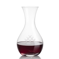 The Lead-Free Crystalline Adelita Carafe features a 42oz classic decanting...