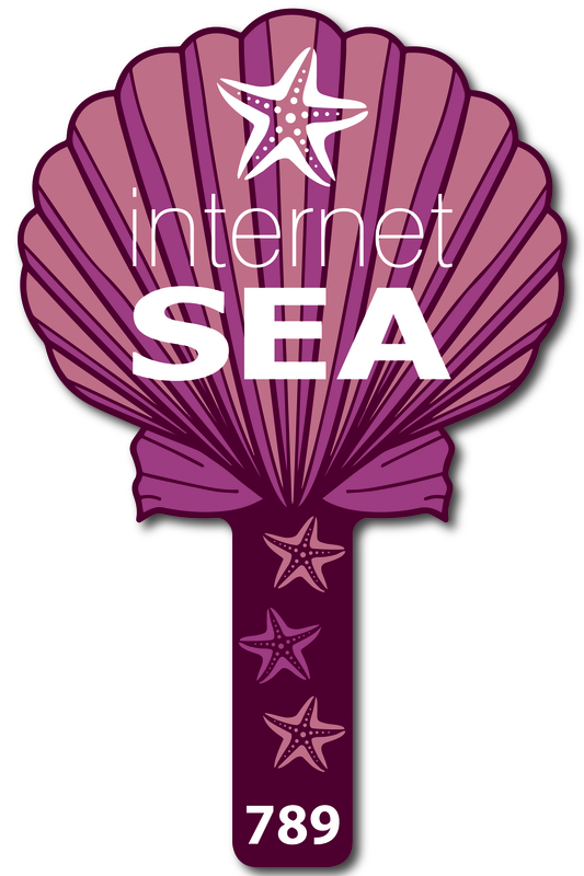 Cowboy hat shaped auction paddle.