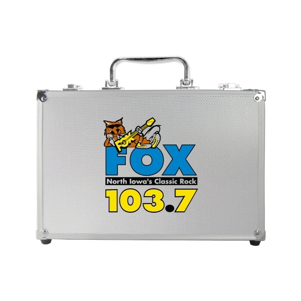 Two hundred piece poker set with case.... from ASI 37783 Beyond Mfg (B M F G) Int'l / Poker N' Games