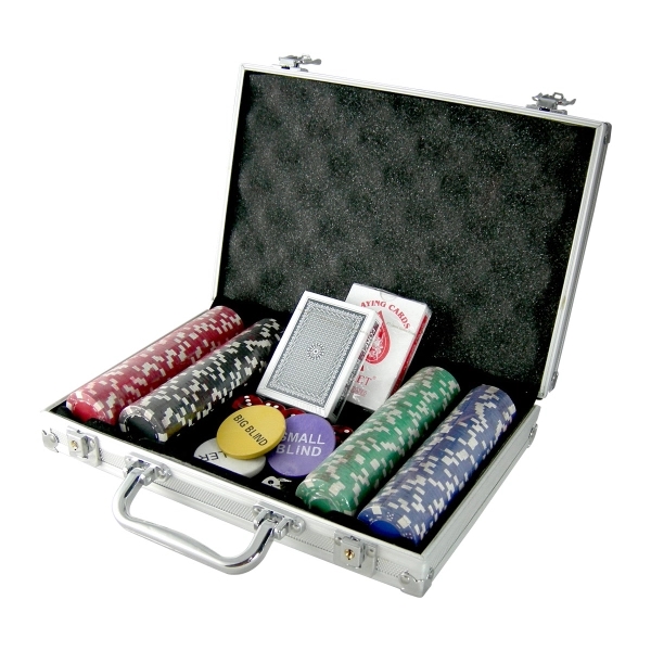 Two hundred piece poker set with case.... from ASI 37783 Beyond Mfg (B M F G) Int'l / Poker N' Games