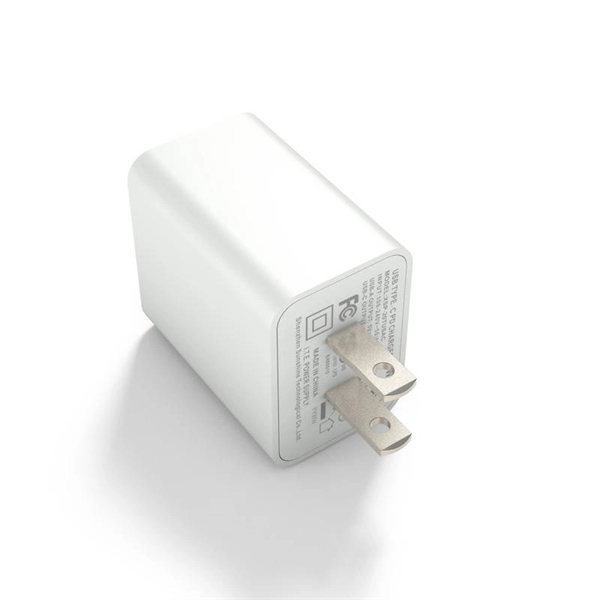 White travel fast charger with for USB and USB-C... from ASI 63776 KTI Networks Inc / KTI Promo