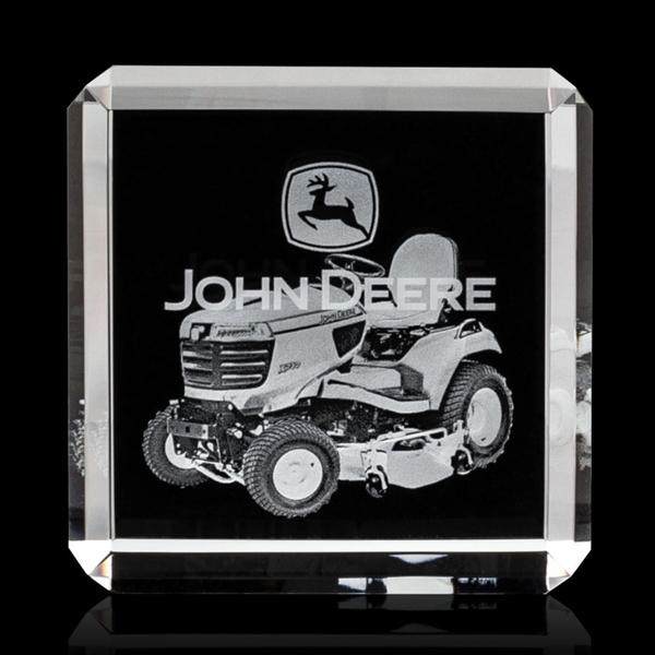 Beautiful 3 Dimensional etching inside the crystal... from ASI 84592 St Regis Group / St Regis