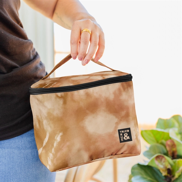 Rectangular make-up kit with a zippered closure.... from ASI 74710 Numo