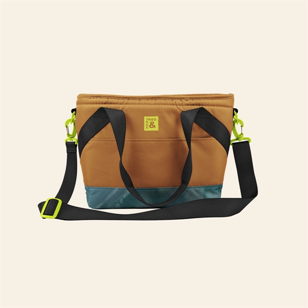 Anyone in need of a big, soft-sided, heat-sealed party-sized Even Cooler... from ASI 74710 Numo