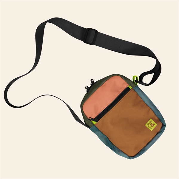 All the greatness of the Crossbody Landscape, streamlined into a vertical... from ASI 74710 Numo