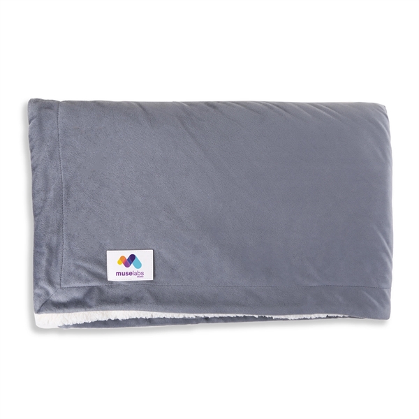 Made from ultra-soft sherpa fabric and comes in a canvas bag.... from ASI 61966 HPG / OrigAudio