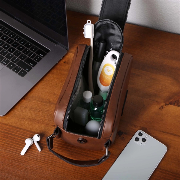 A stylish leather dopp kit to carry toiletries.... from ASI 61966 HPG / OrigAudio HPG Gold