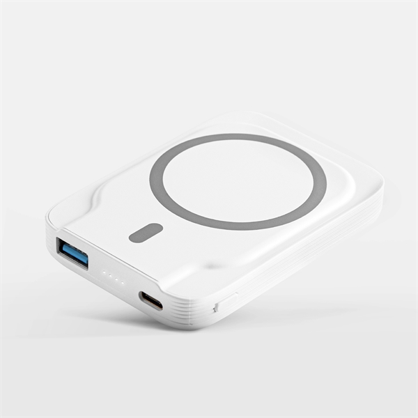 A 5,000 mAh Power Bank with fast charging and MagSafe capabilities.... from ASI 91435 Tomax USA / Tomax