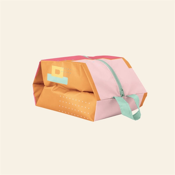 Kit for toiletries with a zippered closure.... from ASI 74710 Numo