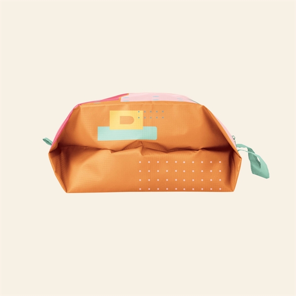 Kit for toiletries with a zippered closure.... from ASI 74710 Numo