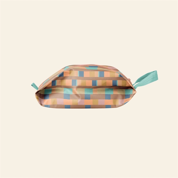 Kit for toiletries with a zippered closure.... from ASI 74710 Numo