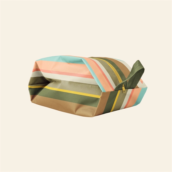 Kit for toiletries with a zippered closure.... from ASI 74710 Numo