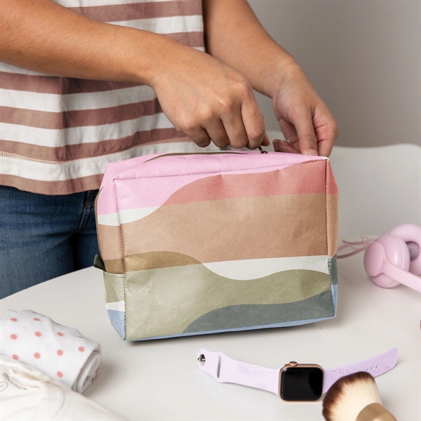 The Busy Bee pouch features a small gusset and a well-proportioned... from ASI 74710 Numo