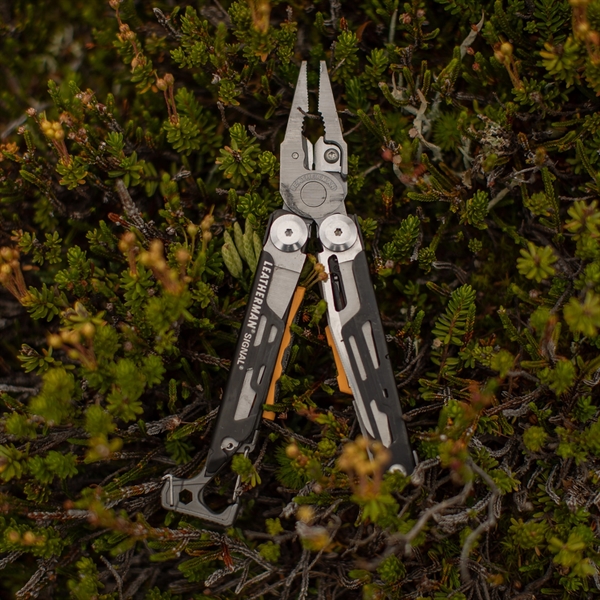 Stainless steel knife multi-tool with a total of 19 tools in... from ASI 46170 Compass Industries Inc
