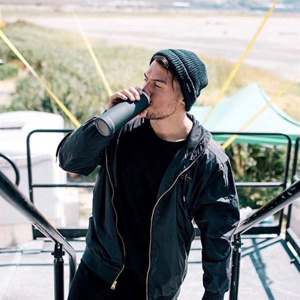 Travel bottle with matte finish.... from ASI 31518 ADNART / Ad-N-Art