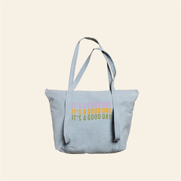 Weekender tote! It is spacious and, with a zippered closure, your... from ASI 74710 Numo