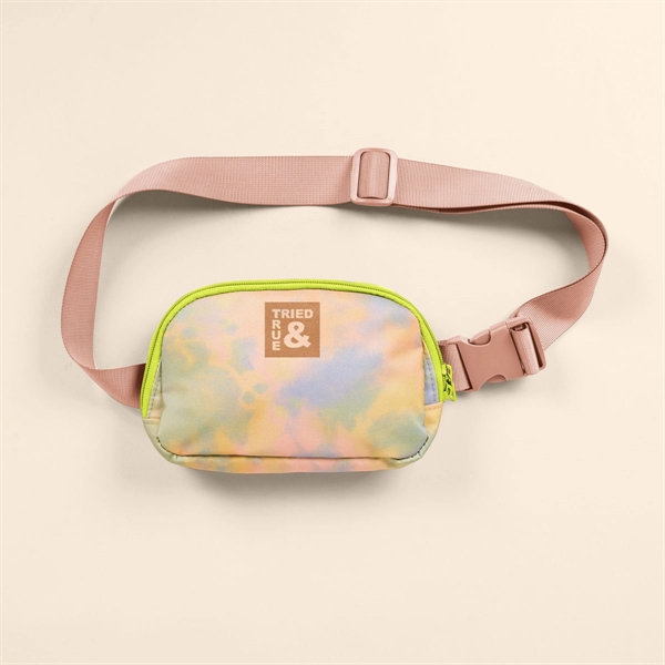 Adjustable nylon webbing belt. Double-pull zipper. Lined with ripstop nylon.... from ASI 74710 Numo