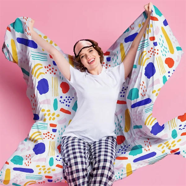 Capture the most intense artwork imaginable. Full-Color Designs from Edge to... from ASI 67557 LimeLight Ent / Limelight USA