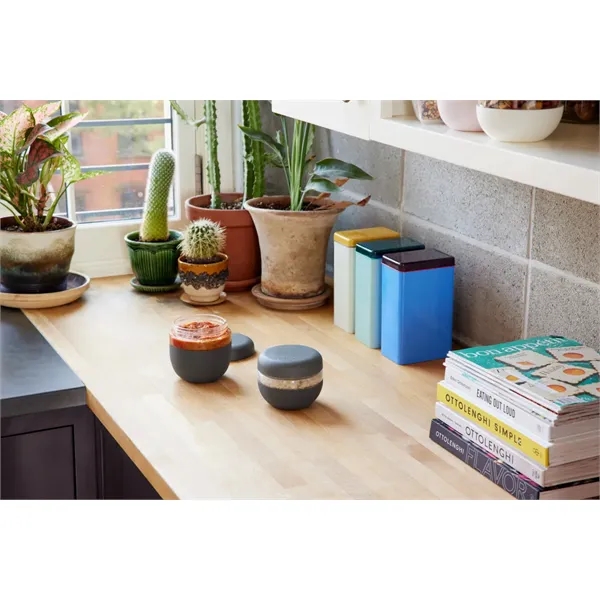 24 oz. plastic bowl with seal-tight lid.... from ASI 56070 Gemline / Gemline®