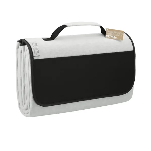 Oversized Recycled Picnic Blanket... from ASI 89971 Stuff A Mug