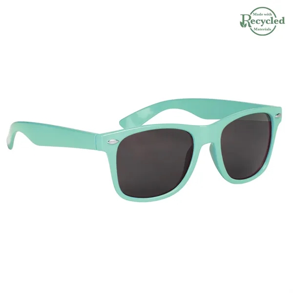 Sunglasses made of polycarbonate material. UV400 lenses provide 100% UVA and... from ASI 61125 Hit Promotional Products / Hit®