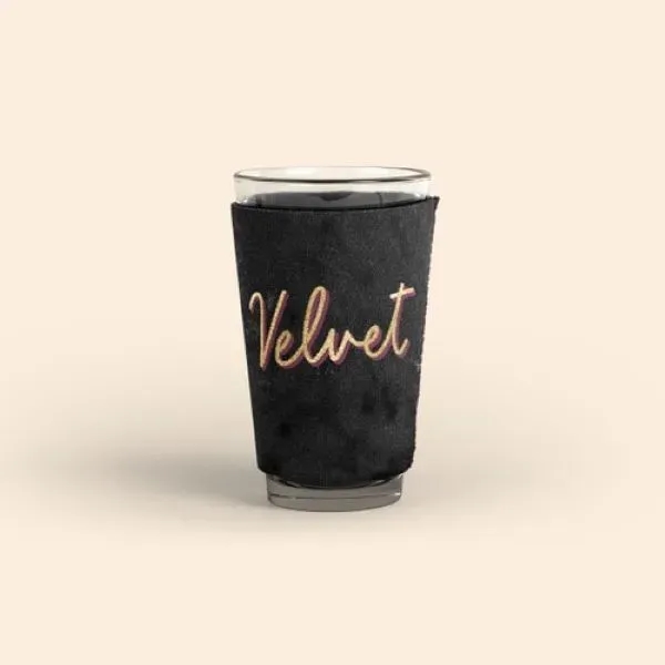 This simple tapered neoprene sleeve fits our standard 16oz. Pint Glass.... from ASI 74710 Numo