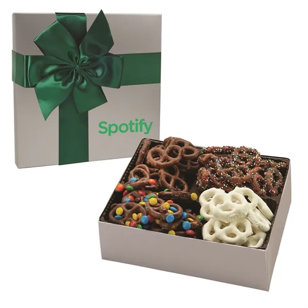 Sweet and Salty Sensation. Filled with Milk with M&M's (2.6 oz),... from ASI 71685 Midnite Snax®