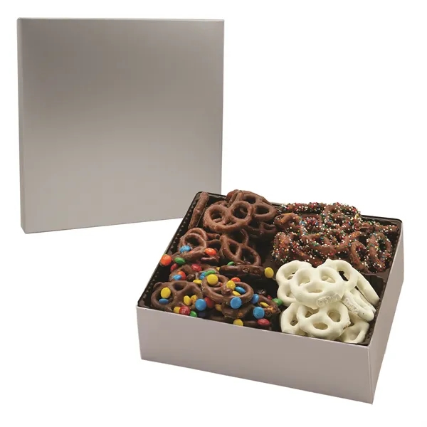 Sweet and Salty Sensation. Filled with Milk with M&M's (2.6 oz),... from ASI 71685 Midnite Snax®