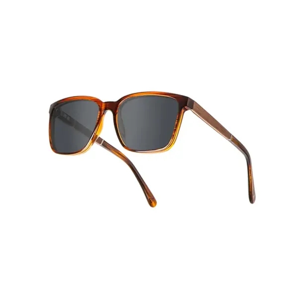 Oversized eco-friendly eyewear for wider faces, with polarized lenses, wood inlays,... from ASI 72657 Active Life Promo / Active Life Ingrain