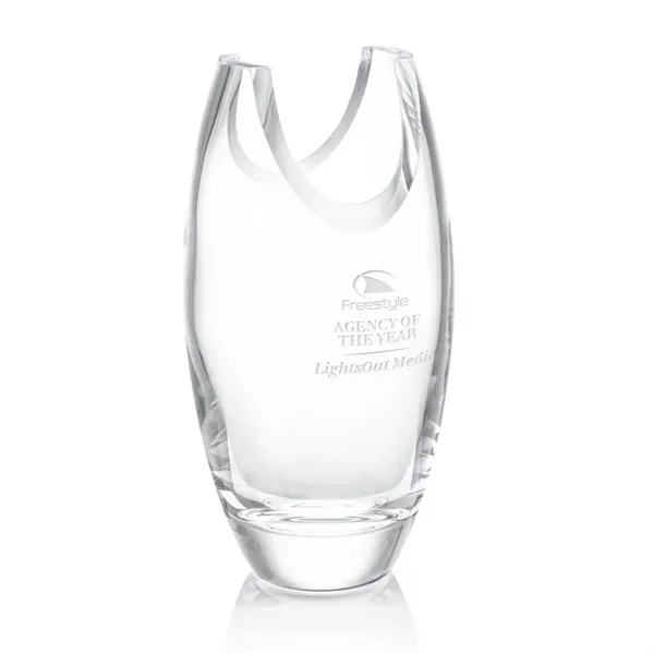 Stunning and unique crystal vase.... from ASI 84592 St Regis Group