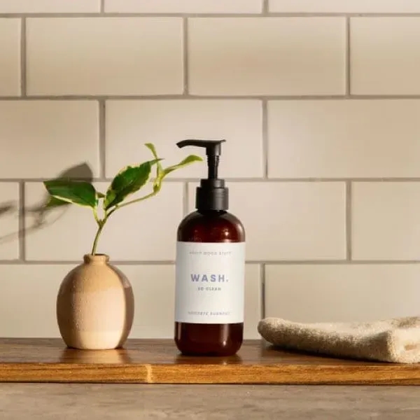 Clean body care, no mineral oil, isopropyl alcohol, parabens, paraffins, phthalates,... from ASI 74710 Numo