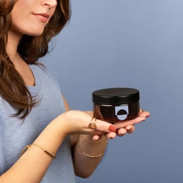 Clean body care, no mineral oil, isopropyl alcohol, parabens, paraffins, phthalates,... from ASI 74710 Numo