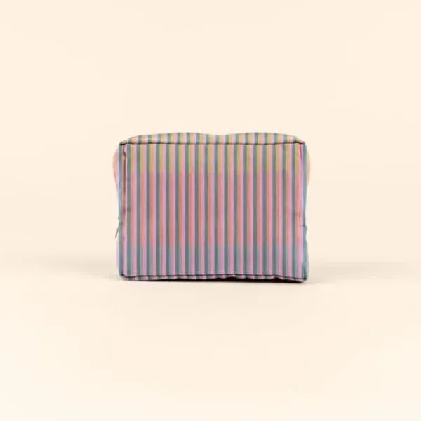 The Busy Bee has a small gusset & a perfectly proportioned... from ASI 74710 Numo