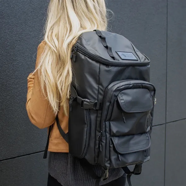 A 15in smart laptop backpack bag that's fashionable, durable, and practical... from ASI 61966 HPG / OrigAudio