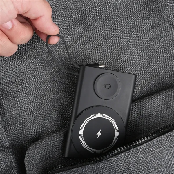 PowerLynx is a 5000 mAh powerbank with magnetic wireless phone and... from ASI 61966 HPG / OrigAudio