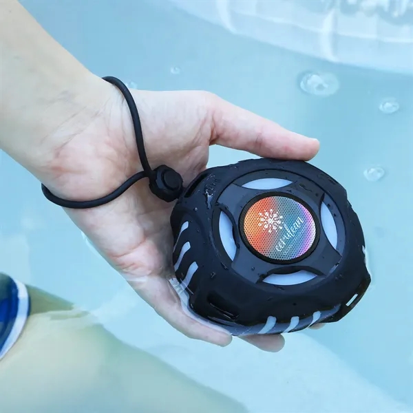The Pontunz Floating Wireless Speaker floats on water, gives 5W sound,... from ASI 61966 HPG / OrigAudio HPG Gold