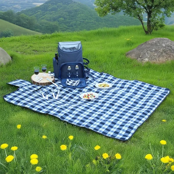 Stylish backpack with place setting for two, cooler compartment, blanket and... from ASI 61966 HPG / OrigAudio