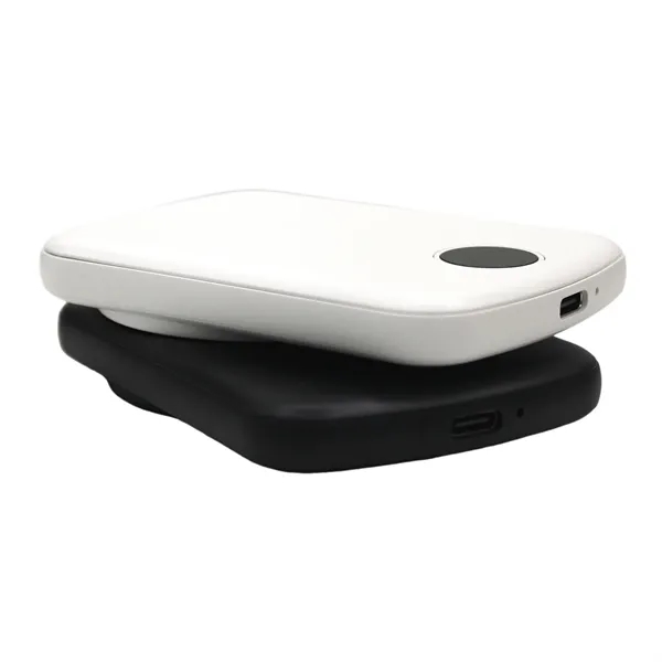5,000mAh; 15 Watts; MagSafe-compatible; Combination wireless charger + power bank; Type-C... from ASI 62124 iClick, Inc. / iClick®