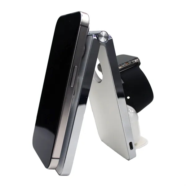 MagSafe-compatible, 15 watts, 5 watts, 2.5 watts, 3 charging locations, charges... from ASI 62124 iClick, Inc. / iClick®