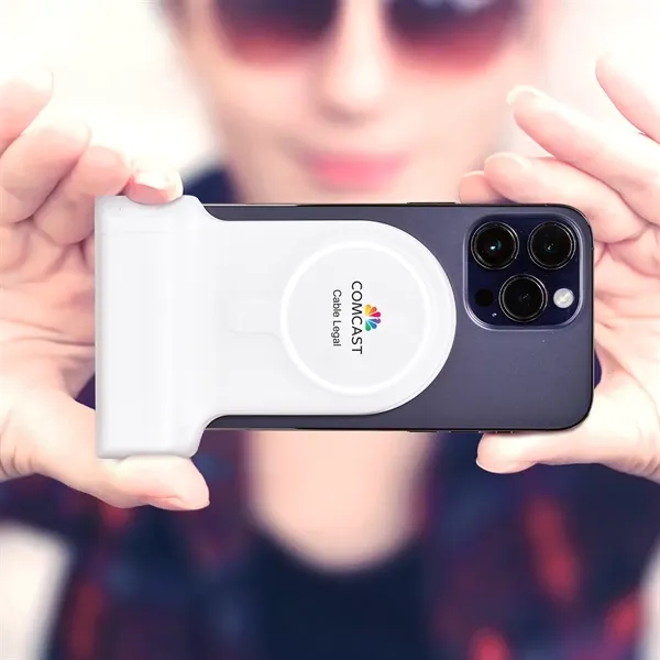 ShutterVolt enhances smartphone photography with a 4,500mAh MagSafe power bank, Bluetooth... from ASI 91435 Tomax USA